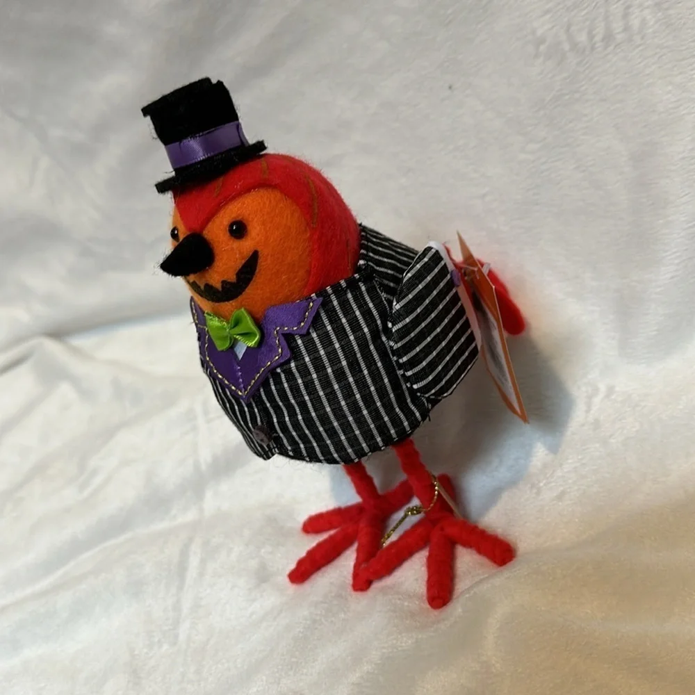 2024 TARGET HALLOWEEN FEATHERLY FRIENDS ‘GOURDON’ BIRD - HYDE AND EEK! (NWT)